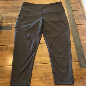 Patagonia - woman’s leggings - size large - black
